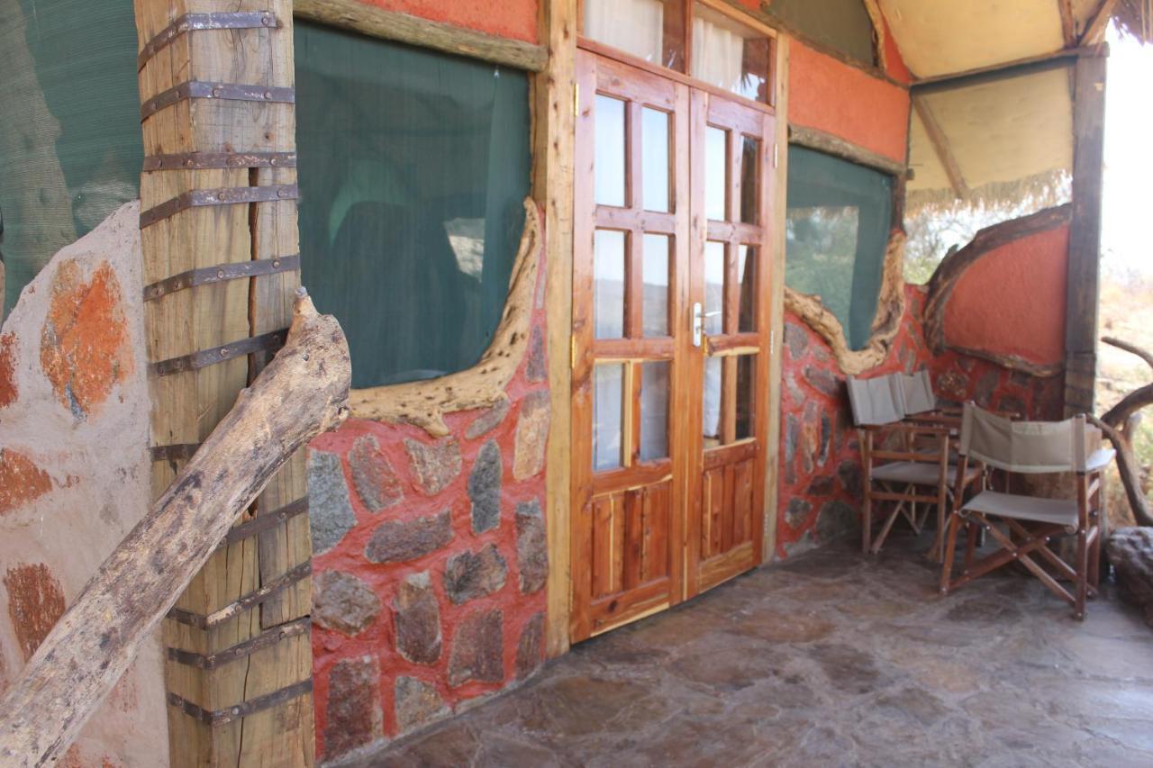Lion'S Cave Camp, Samburu Βίλα Archers Post Εξωτερικό φωτογραφία