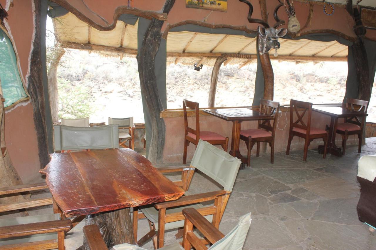 Lion'S Cave Camp, Samburu Βίλα Archers Post Εξωτερικό φωτογραφία