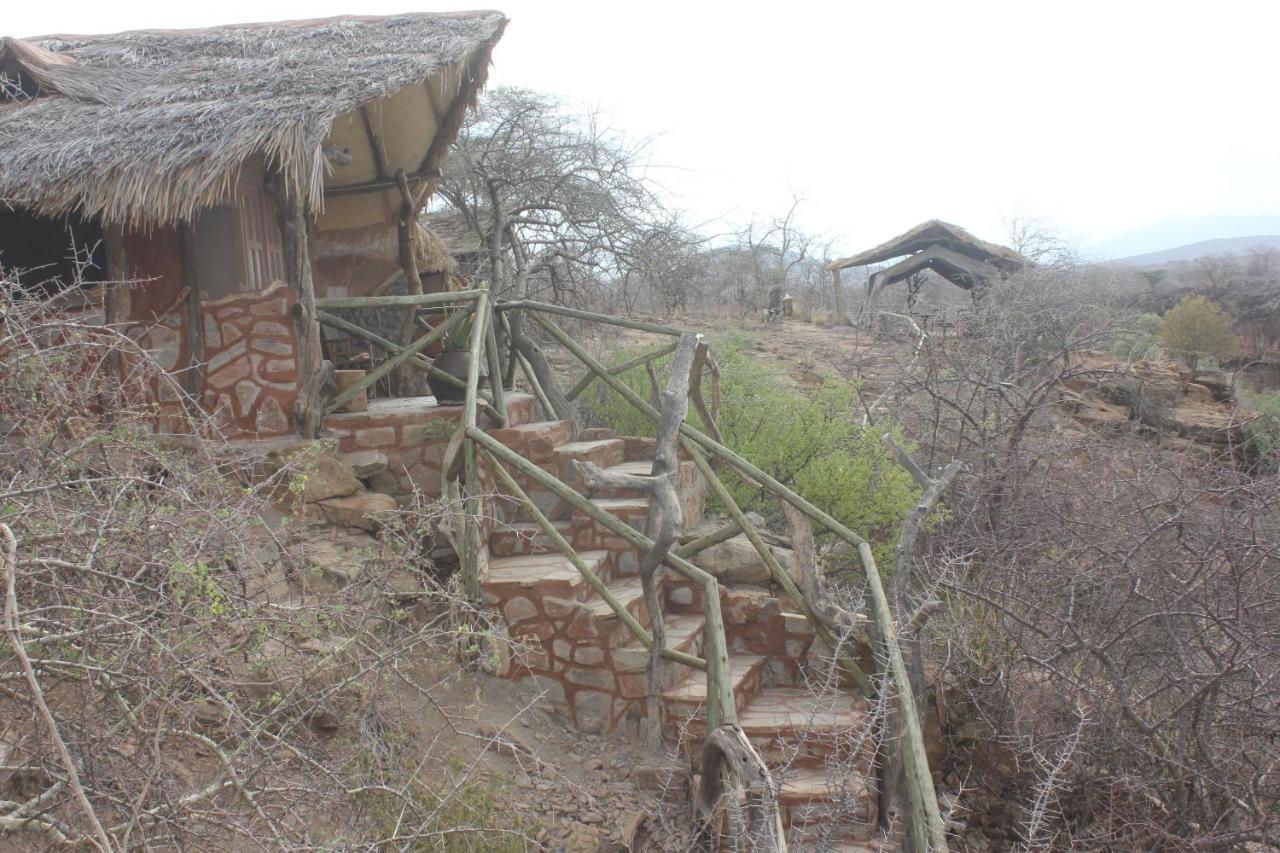 Lion'S Cave Camp, Samburu Βίλα Archers Post Εξωτερικό φωτογραφία