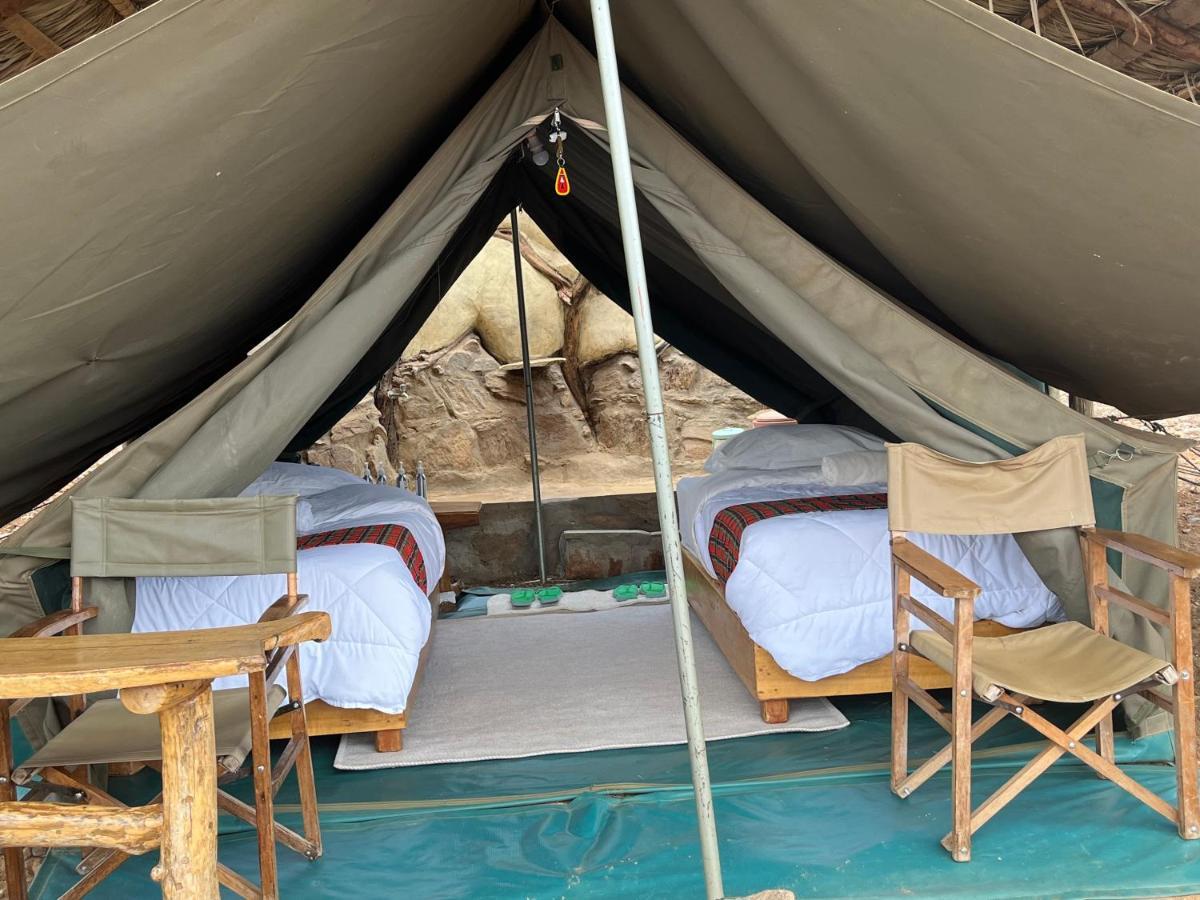 Lion'S Cave Camp, Samburu Βίλα Archers Post Εξωτερικό φωτογραφία