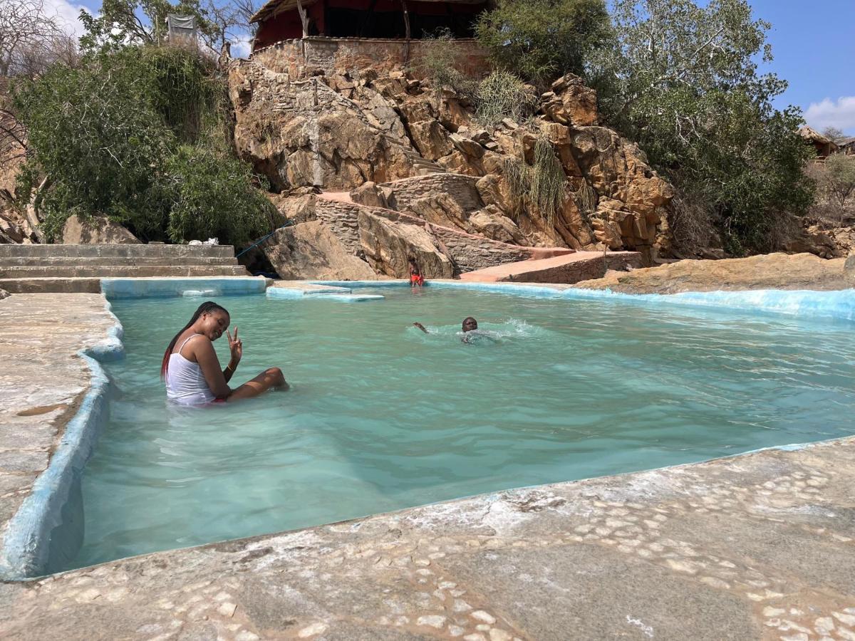 Lion'S Cave Camp, Samburu Βίλα Archers Post Εξωτερικό φωτογραφία